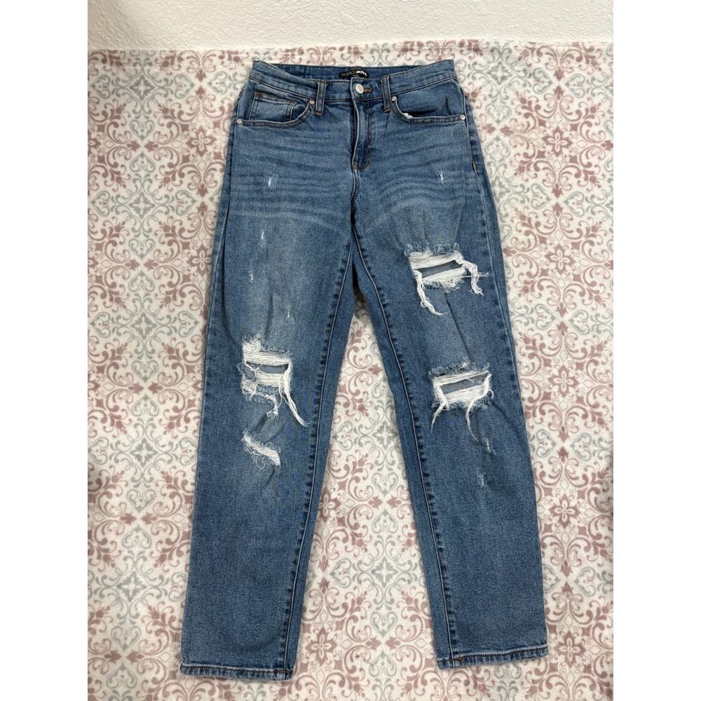 Fashion Nova Distressed Mom Jeans Medium Wash Ripped Straight Leg Size 3/26